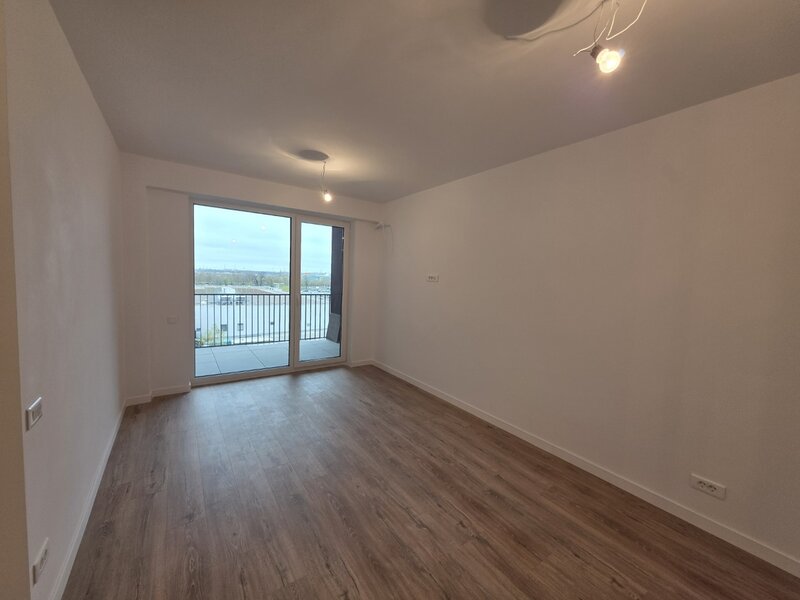 Metrou Nicolae Teclu, complex Estoria, parcare, boxa, centrala, TVA inclus