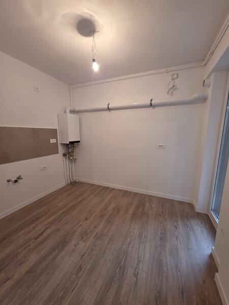 Metrou Nicolae Teclu, complex Estoria, parcare, boxa, centrala, TVA inclus